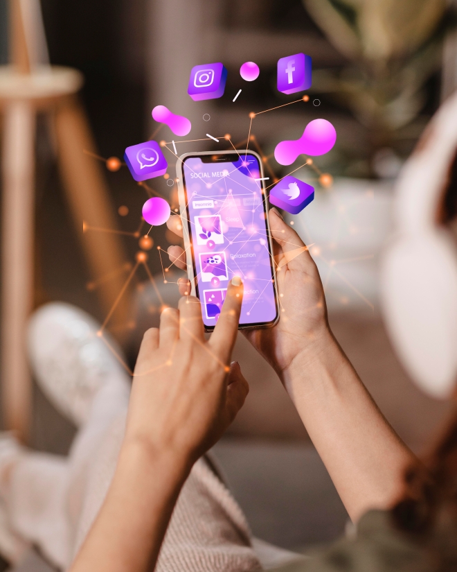 hands-holding-smartphone-social-media-concept2